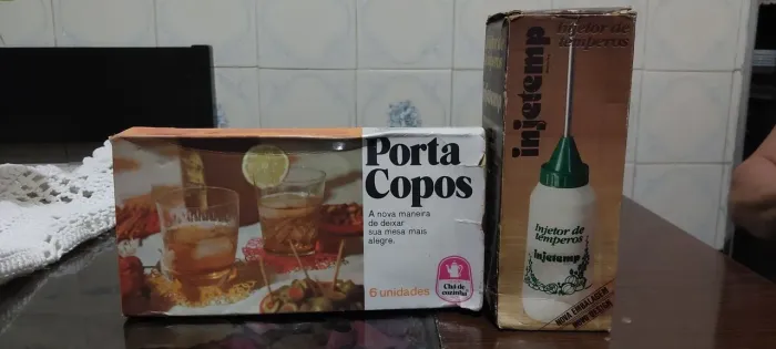 Porta Copos + Injetor de Temperos antigos