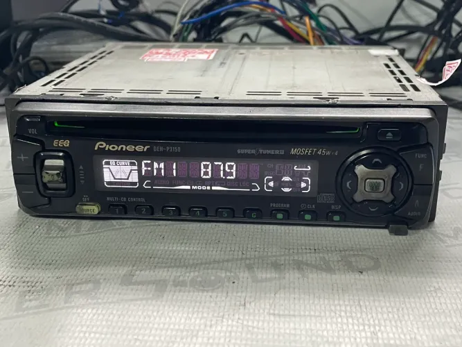 Cd rádio e com Bluetooth Pioneer DEH-P3150