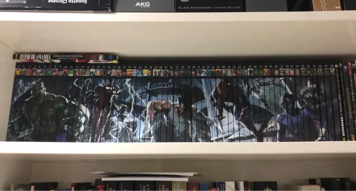 Coleção Graphic Novels Marvel + Pôster Original da Coleção
