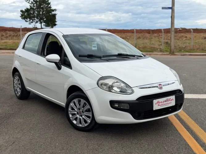 Fiat Punto Attractive 1.4 Fire Flex 8V 5P 2014