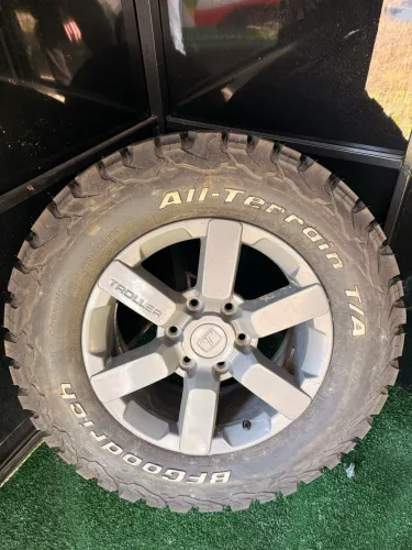 Estepe Troller Pneu Bfgoodrich 17 65r/265