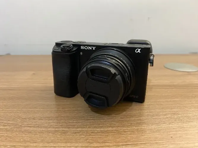 Câmera Sony Alpha a6000 (ILCE-6000)