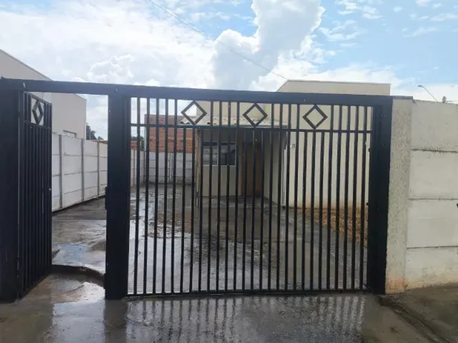 Alugo casa em Adolfo -SP