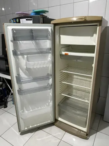Geladeira 320 Litros