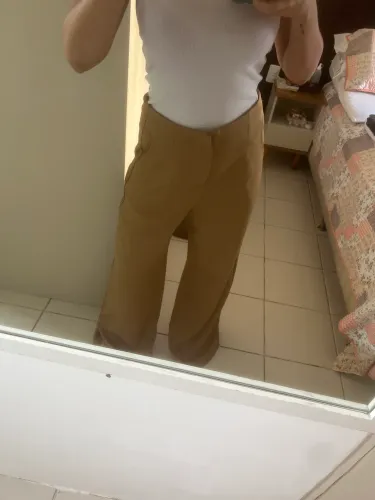 Calça bege alfaiataria