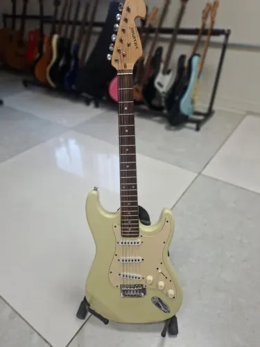 Guitarra Branca Memphis by Tagima