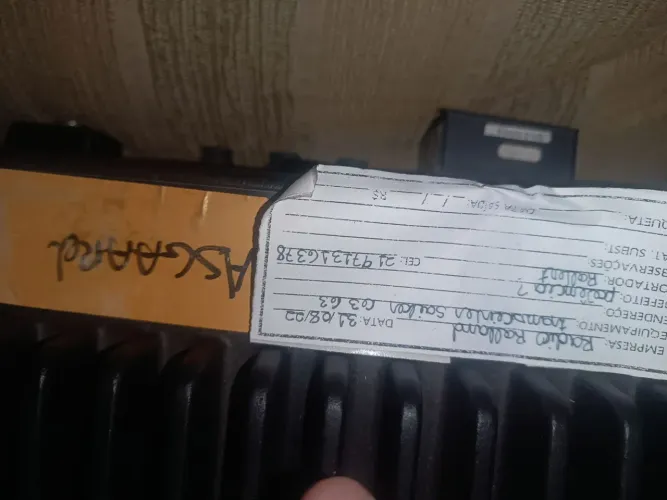 Rádio profissional marítimo 