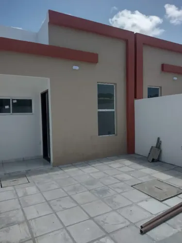 Clau/ Casa no bairro das Indústrias com 2 quartos
