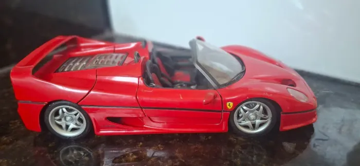 Ferrari F50 1:18 Maisto - Coleção Clássica