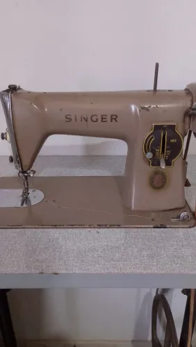 Máquina de costura Singer maual