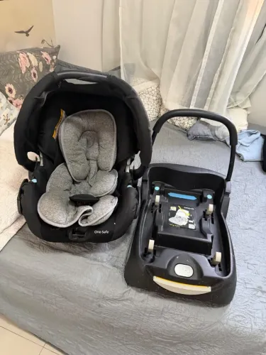 Bebê conforto safety 1st com base