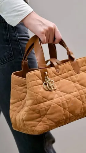 Bolsa couro legítimo marrom camurça modelo italiano da Christian Dior toujours