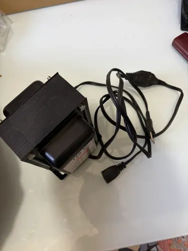 autotransformador de 220V da marca Líder