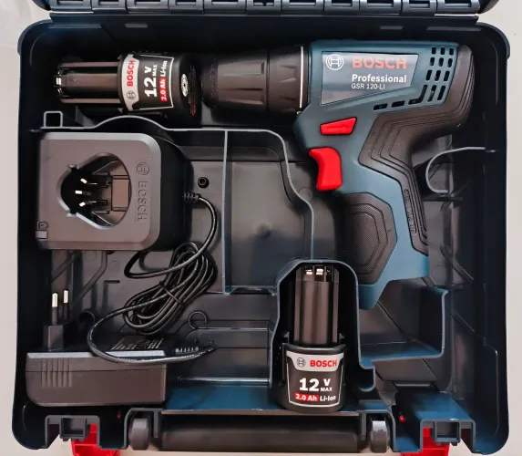 Parafusadeira Furadeira Bosch 12V 2 Baterias MALETA NOVA