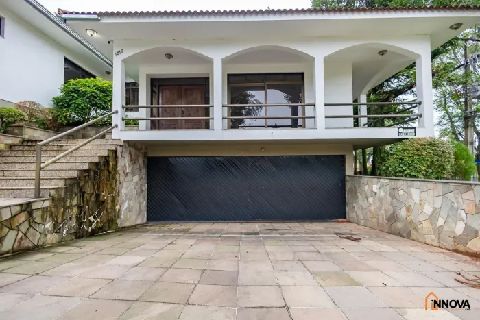 Casa com piscina para venda - Bom Retiro