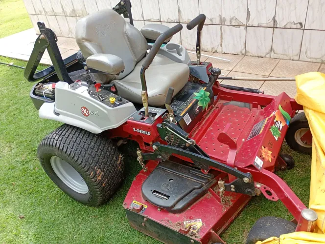 Trator Cortador de grama Ziro o