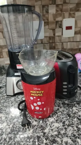 Vendo essa torradeira junto com essa pipoqueira 