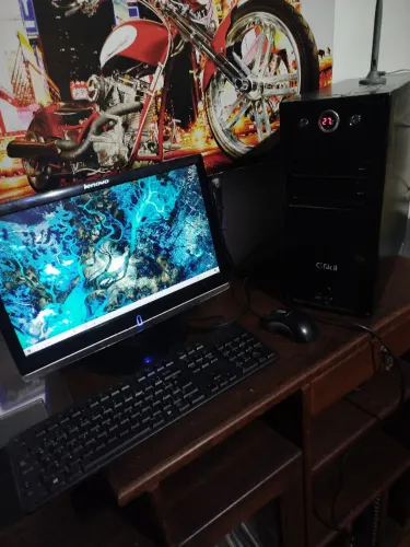 Computador I5, memória 32 GB, SSD 500 GB e Wi-Fi