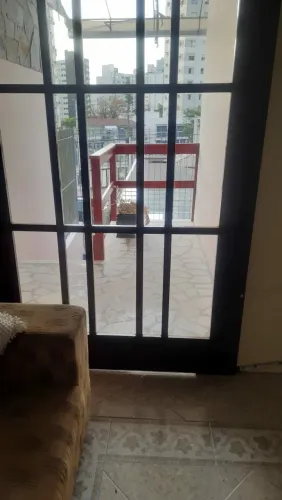 Casa 1°andar 2 quartos 