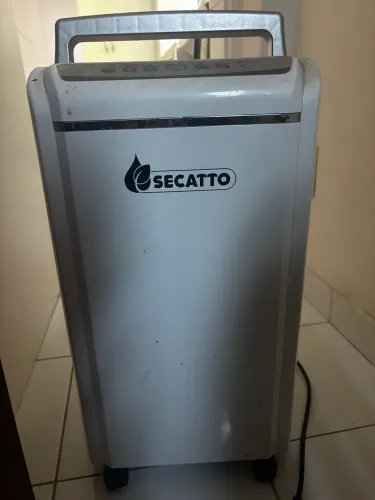 Desumidificador de Ar Secatto