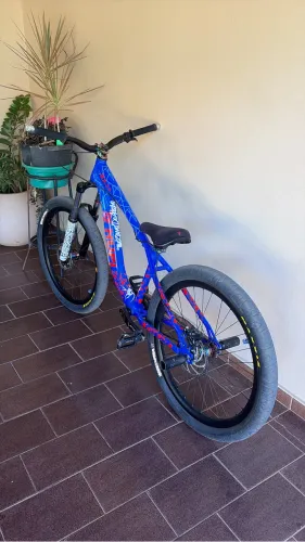 HUPI NAJA 2025