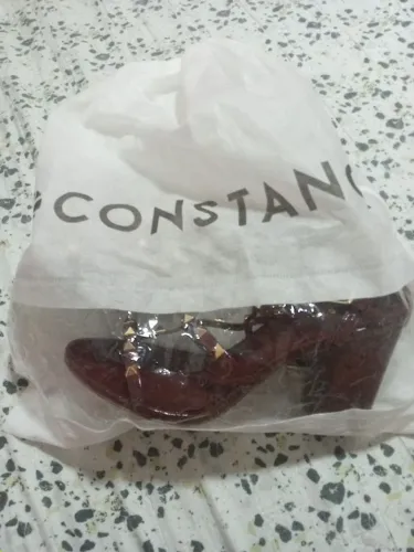 Sandália constance cor vinho