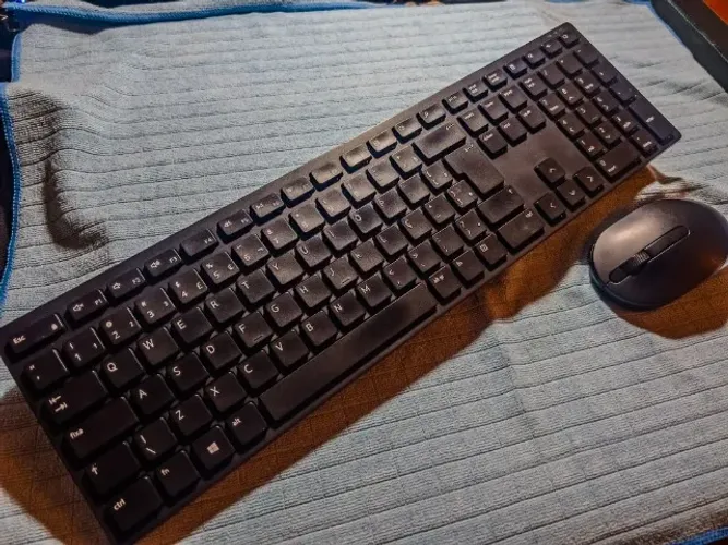 Combo Wireless Dell (Teclado KB500 + Mouse MS3320W) - Impecável