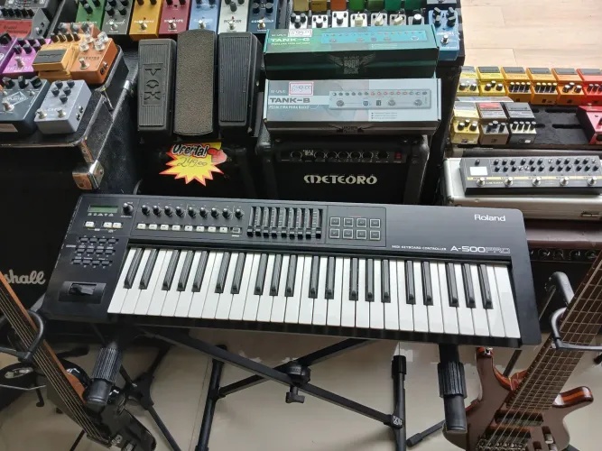 Controlador rolando A500 Pro