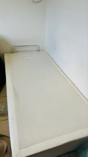 Vendo Box baú de cama e ar condicionado 