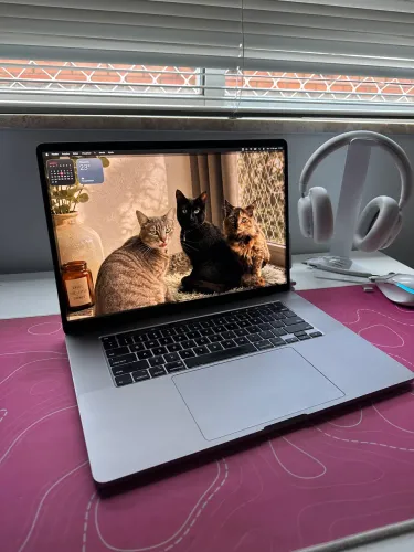 MacBook Pro 16 32gb RAM 1TB 105 ciclos