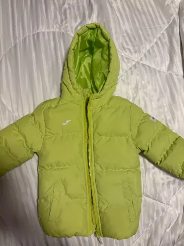 Casaco Infantil Puffer Verde Lima Acolchoado com Capuz