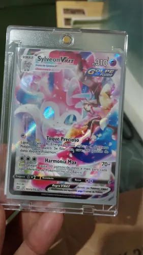 Pokémon Sylveon VMAX da coleção Espada e Escudo: Astros Cintilantes (número TG15/TG30