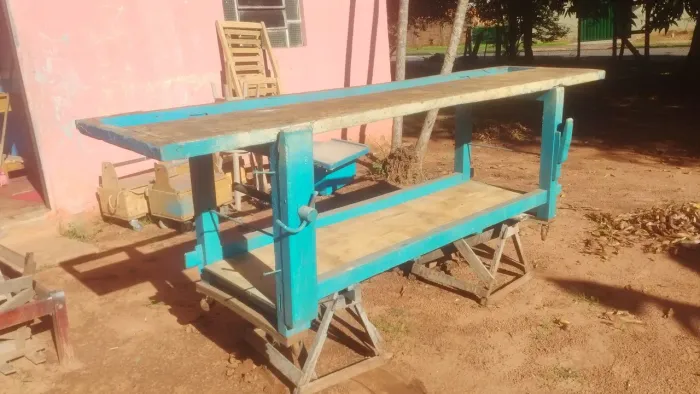 Bacada com morça e rodinha para transporte util para marcenaria mecanica e outros tipos