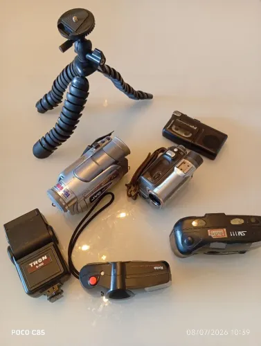 Lote de câmeras e diversos