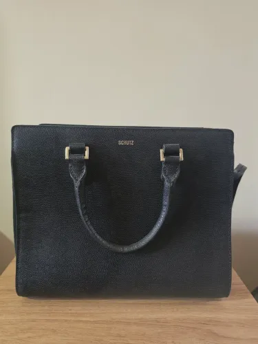 bolsa schutz preta estruturada