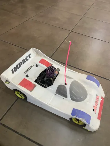 Automodelo combustão