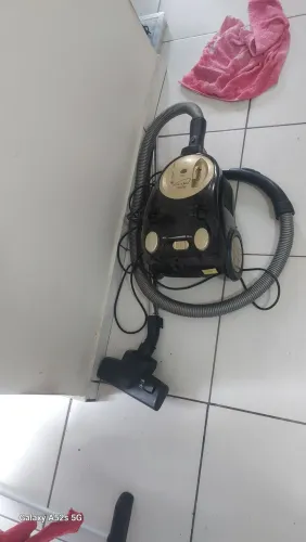 Aspirador de pó Britânia 