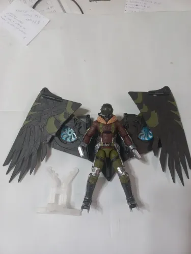 Boneco Abutre Marvel Legends MCU (impecável com base)