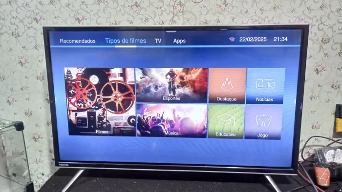 Smart tv Toshiba de 32 polegadas perfeita