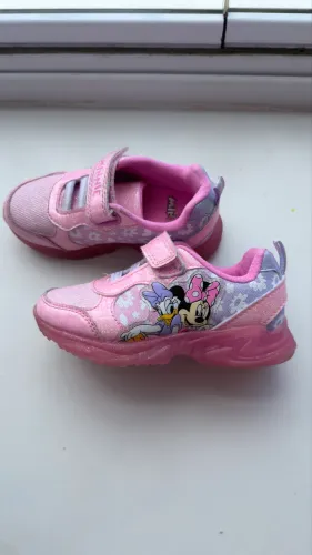 Tênis infantil Disney Minnie rosa com luz / tamanho C9 (24 no Brasil)