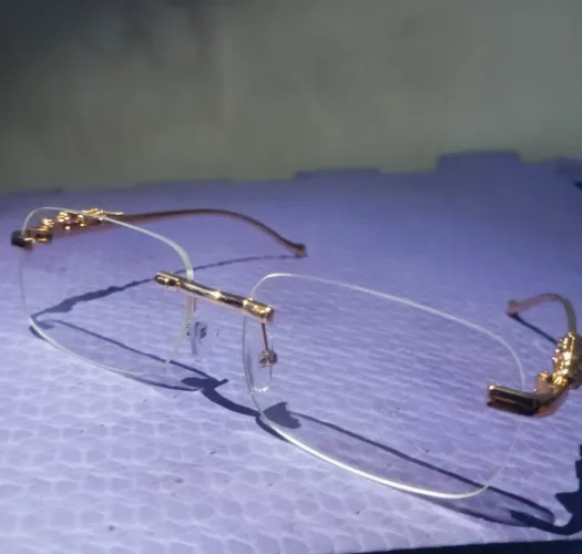 Óculos Lente Transparente com armação de ouro