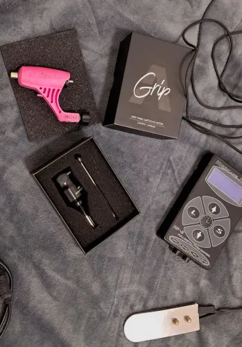 Vendo Kit de Tatuagem Completo