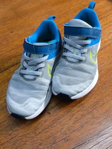 Tênis Nike 29