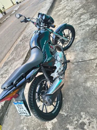 Titan 150