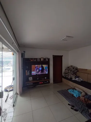 Casa à Venda no Condomínio Maracanã - Santo André