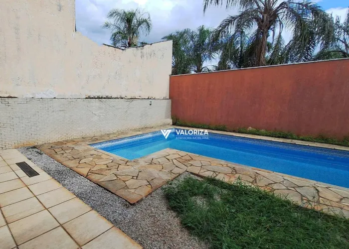Casa com 3 dormitórios à venda, 242 m² por R$ 950.000,00 - Condomínio Constantino Matucci 