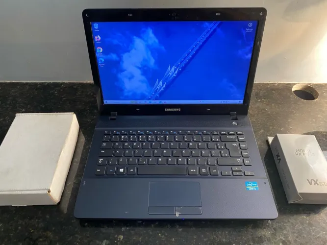 Notebook Samsung NP270/ i3 - 4gb - ssd 120gb - bateria boa 