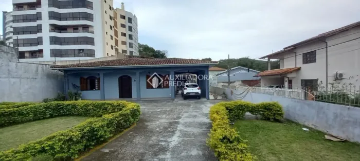 Casa térrea em terreno com 797,94m2 - João Paulo - Florianópolis/SC