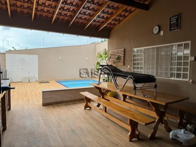 Casa para venda e locação  3 dormitórios (1 suíte), 400 m², 6 vagas  Jardim Shangri-lá A, 