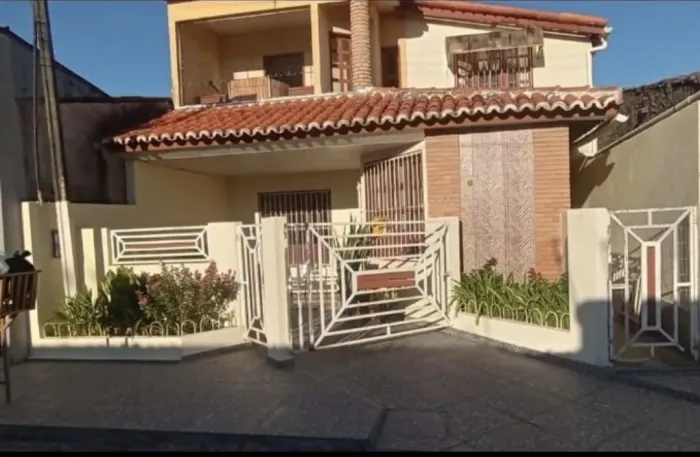 Casa em frente ao hospital carvalho Beltrão -Coruripe-AL
